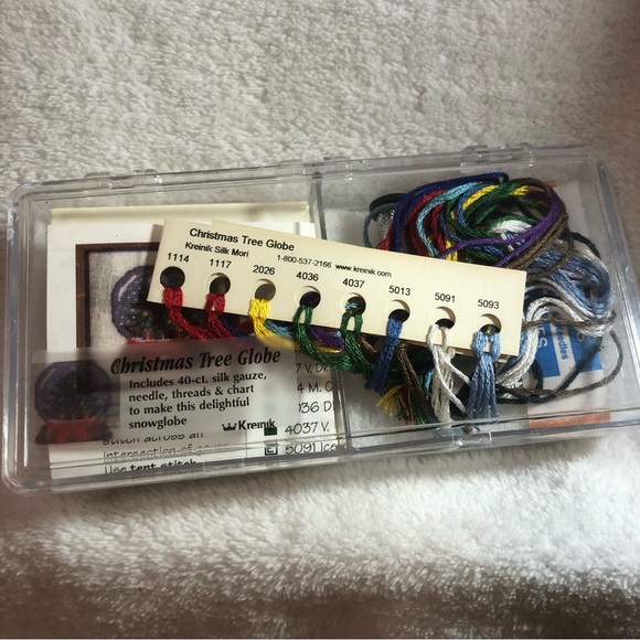 Kreinik silk Christmas tree globe needlepoint kit Hobby Lobby 2001 - Picture 1 of 9